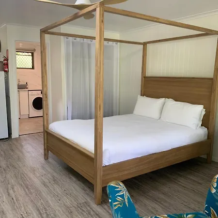 Turtle Cove Lake Front Cabin 300M To Beach Hervey Bay Exterior photo